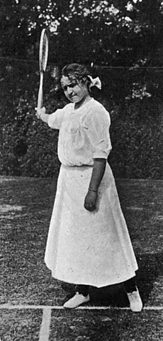 Framed Print : May Sutton Bundy, American tennis player Framed Print : May Sutton Bundy, American tennis player