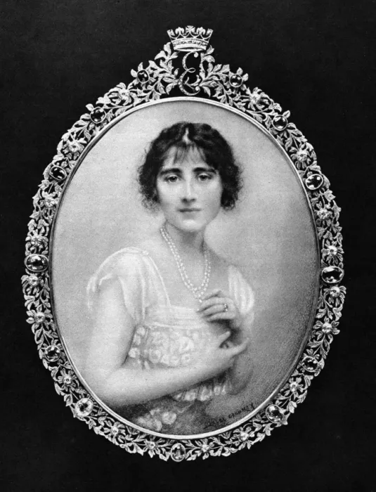 Framed Print : A miniature of Elizabeth Bowes-Lyon Framed Print : A miniature of Elizabeth Bowes-Lyon