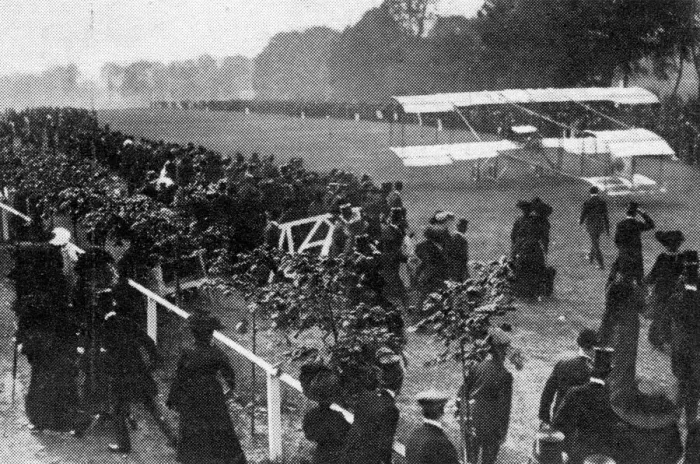 Framed Print : Mr Grahame-White flying at Ranelagh, 1910