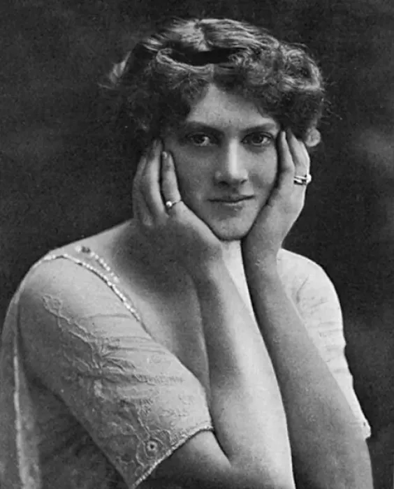 Framed Print : Mrs Sofer Whitburn, WW1 Framed Print : Mrs Sofer Whitburn, WW1