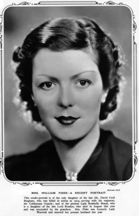 Framed Print : Mrs William Fiske (Rose Bingham, Countess of Warwick) Framed Print : Mrs William Fiske (Rose Bingham, Countess of Warwick)