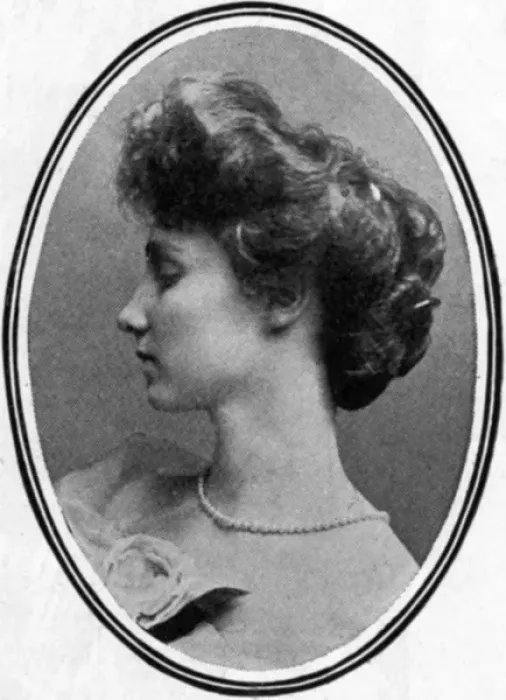 Framed Print : Noelle, Countess of Rothes (1878 - 1956)