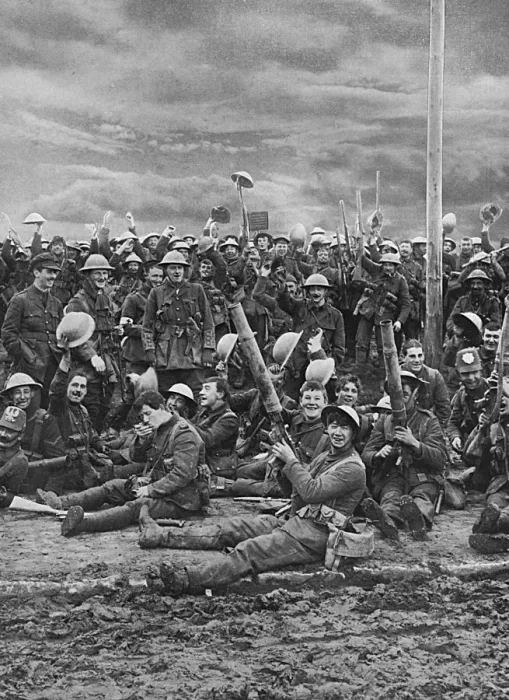 Framed Print : Northumberland Fusiliers resting at St. Eloi, WW1