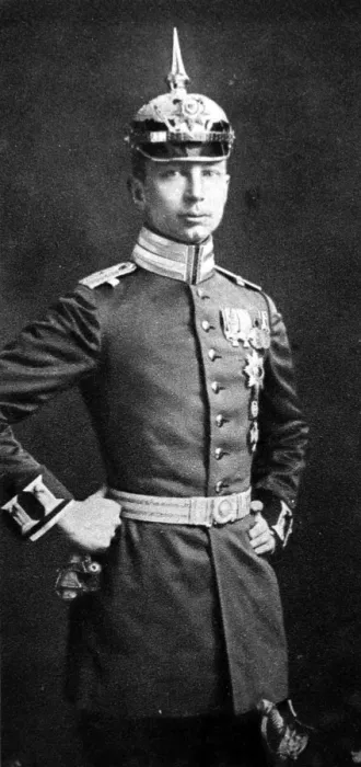 Framed Print : Officer of the Prussian Guards in field uniform Framed Print : Officer of the Prussian Guards in field uniform