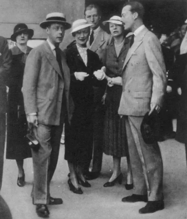 Framed Print : Prince Edward and Wallis Warfield Simpson on a Royal Cruise Framed Print : Prince Edward and Wallis Warfield Simpson on a Royal Cruise