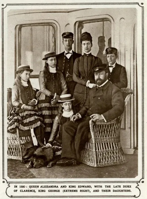 Framed Print : Prince and Princess of Wales with their five children Framed Print : Prince and Princess of Wales with their five children