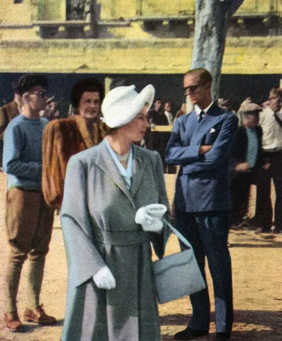Framed Print : Princess Elizabeth & Duke of Edinburgh in Malta Framed Print : Princess Elizabeth & Duke of Edinburgh in Malta