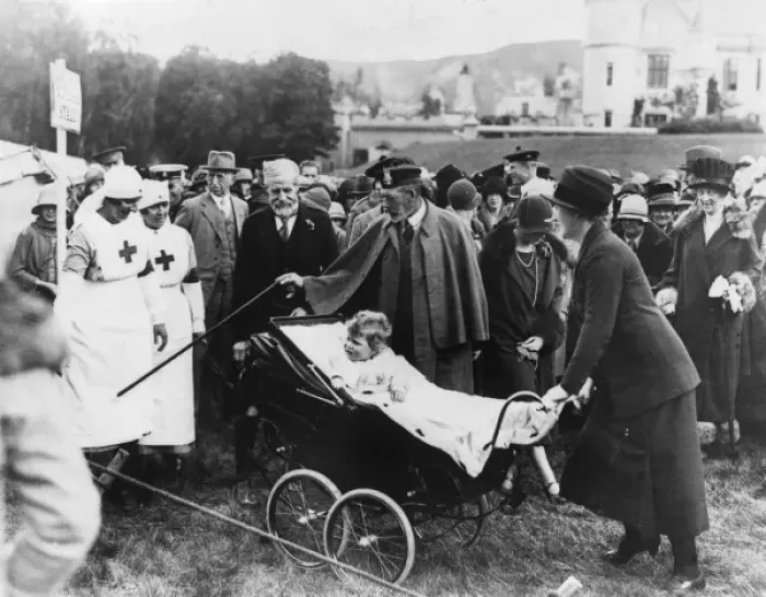 Framed Print : Princess Elizabeth in Pram Framed Print : Princess Elizabeth in Pram