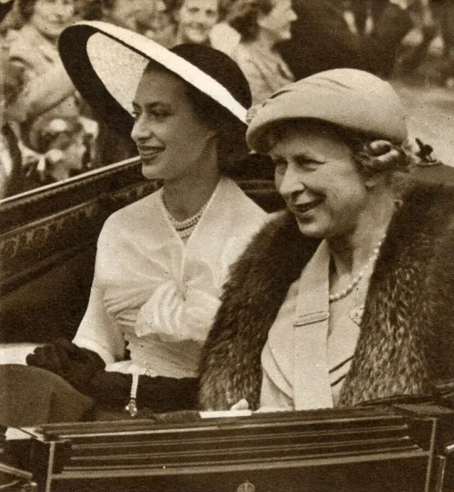 Framed Print : Princess Margaret and Princess Royal at Ascot, 1952