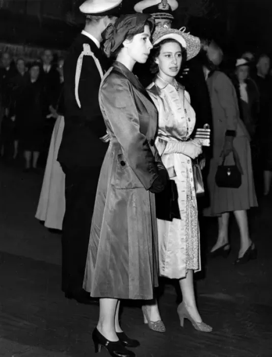 Framed Print : Princesses Elizabeth and Margaret, 1951