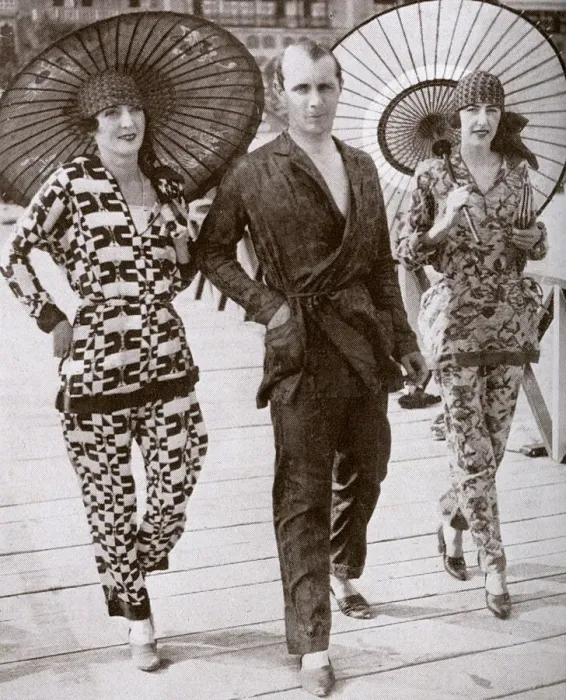 Framed Print : Pyjama suits at the Venice Lido, 1926 Framed Print : Pyjama suits at the Venice Lido, 1926