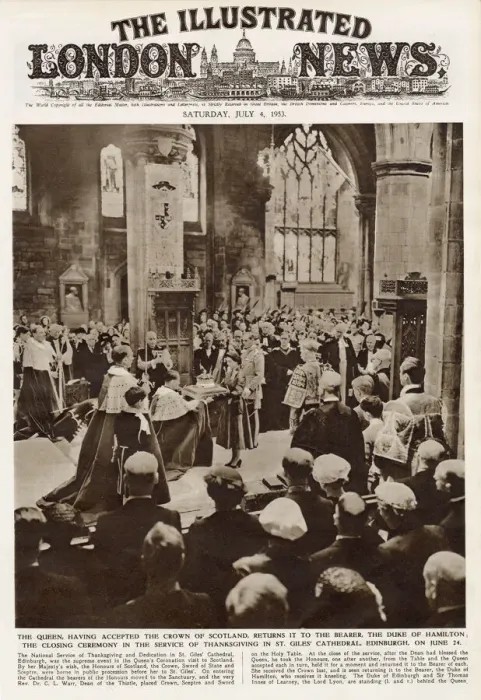 Framed Print : Queen Elizabeth II accepts the Honours of Scotland Framed Print : Queen Elizabeth II accepts the Honours of Scotland