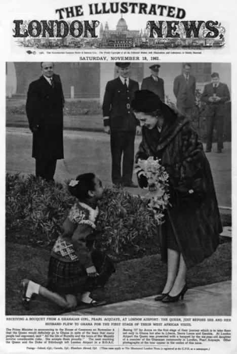 Framed Print : Queen Elizabeth II receiving flowers from a Ghanaian girl Framed Print : Queen Elizabeth II receiving flowers from a Ghanaian girl