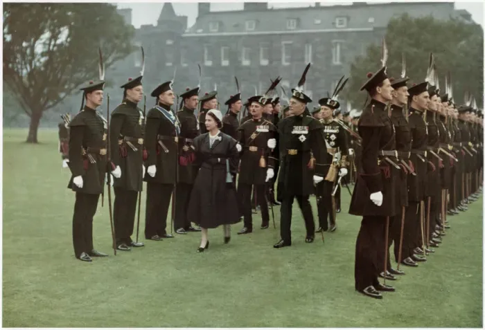 Framed Print : Queen inspecting her Scottish bodyguard Framed Print : Queen inspecting her Scottish bodyguard