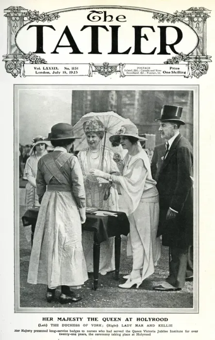 Framed Print : Queen Mary at Holyrood - presenting service badges
