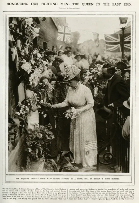 Framed Print : Queen Mary inspecting tribute to East End patriotism Framed Print : Queen Mary inspecting tribute to East End patriotism