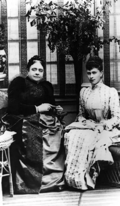 Framed Print : Queen Mary with her mother Framed Print : Queen Mary with her mother