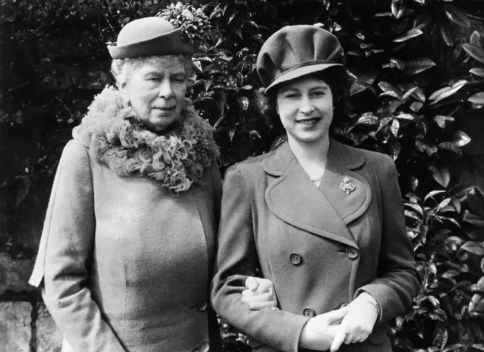 Framed Print : Queen Mary and Princess Elizabeth