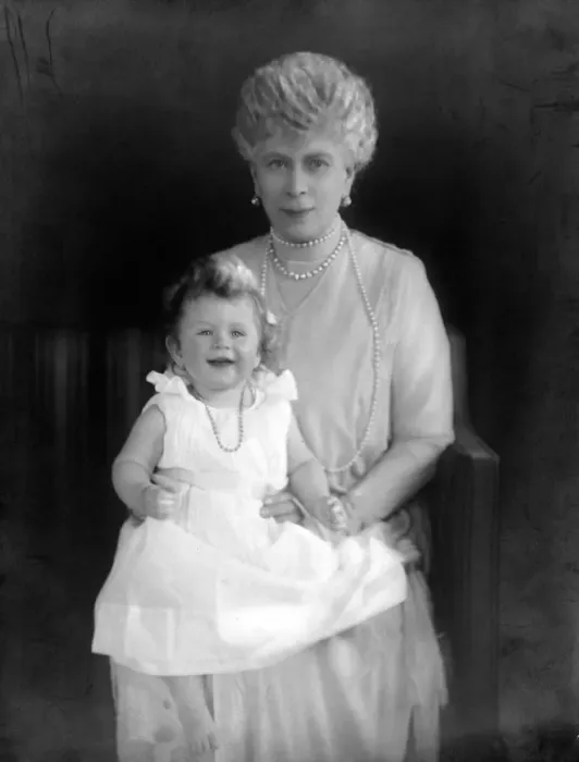 Framed Print : Queen Mary and Princess Elizabeth, c. 1926 Framed Print : Queen Mary and Princess Elizabeth, c. 1926