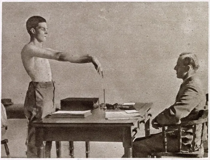 Framed Print : Recruiting for R.A.F. - Nerve Test 1918