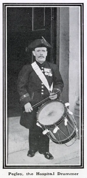 Framed Print : Royal Hospital Chelsea, Pegley the drummer 1902