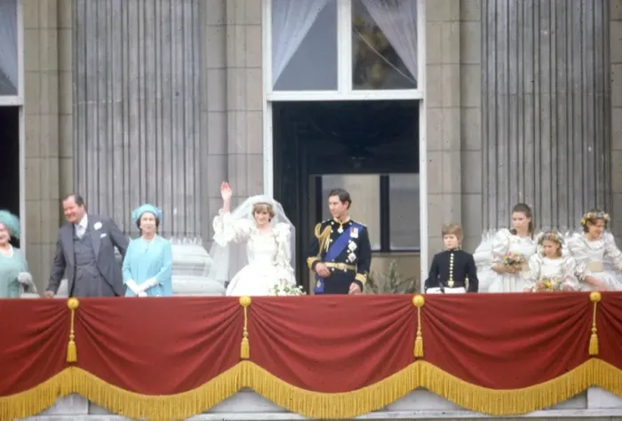 Framed Print : Royal Wedding 1981 - Prince Charles and Lady Diana Spencer Framed Print : Royal Wedding 1981 - Prince Charles and Lady Diana Spencer