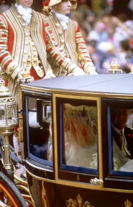 Framed Print : Royal Wedding 1986 - the bride on her way to the Abbey Framed Print : Royal Wedding 1986 - the bride on her way to the Abbey