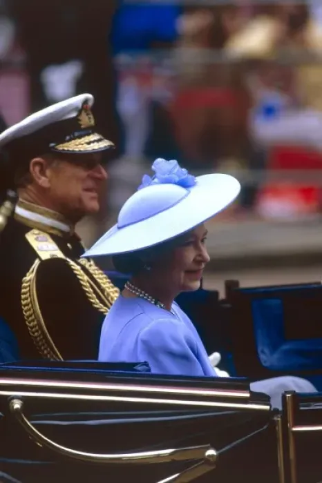 Framed Print : Royal Wedding 1986 - Queen and Prince Philip Framed Print : Royal Wedding 1986 - Queen and Prince Philip