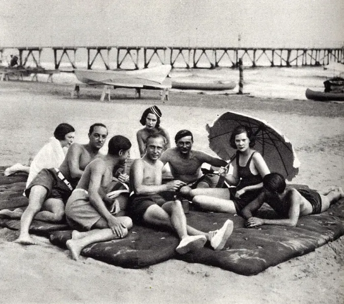Framed Print : Society basking on the Lido sands