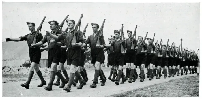 Framed Print : Soldiers marching in shorts in Wales, September 1939