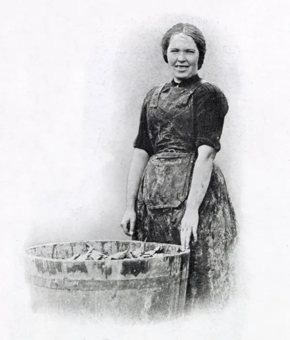 Framed Print : One of the thousands of Scottish women that came to Great Yarmouth in the herring harvest