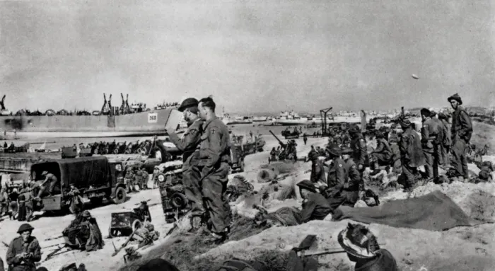 Framed Print : Unloading Supplies in Normandy; Second World War, 1944 Framed Print : Unloading Supplies in Normandy; Second World War, 1944
