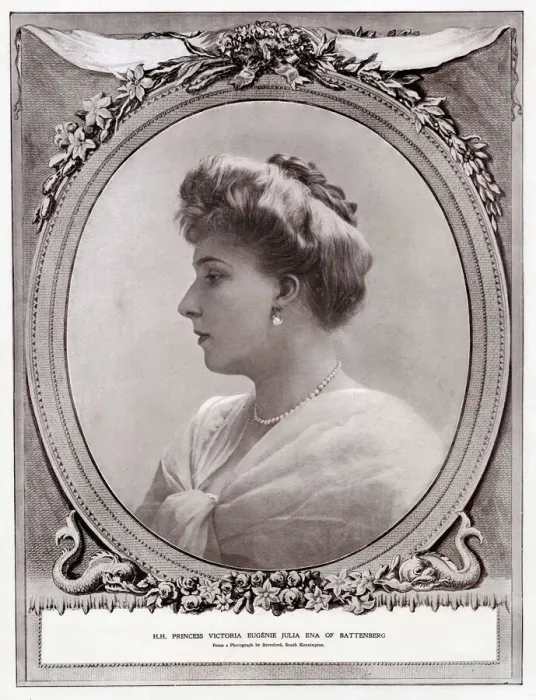 Framed Print : Victoria Eugenie of Battenberg (1887 - 1969), Queen of Spain as the wife of King Alfonso