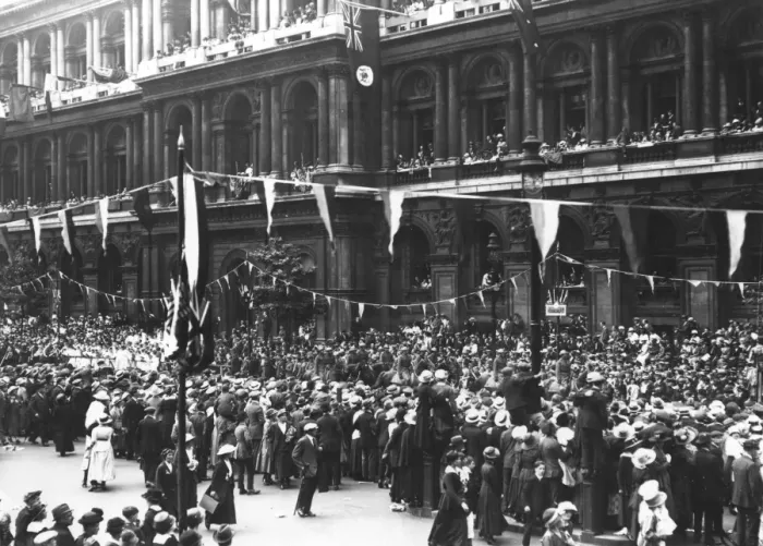 Framed Print : Victory parade celebrations on Peace Day, 19th July 1919 Framed Print : Victory parade celebrations on Peace Day, 19th July 1919