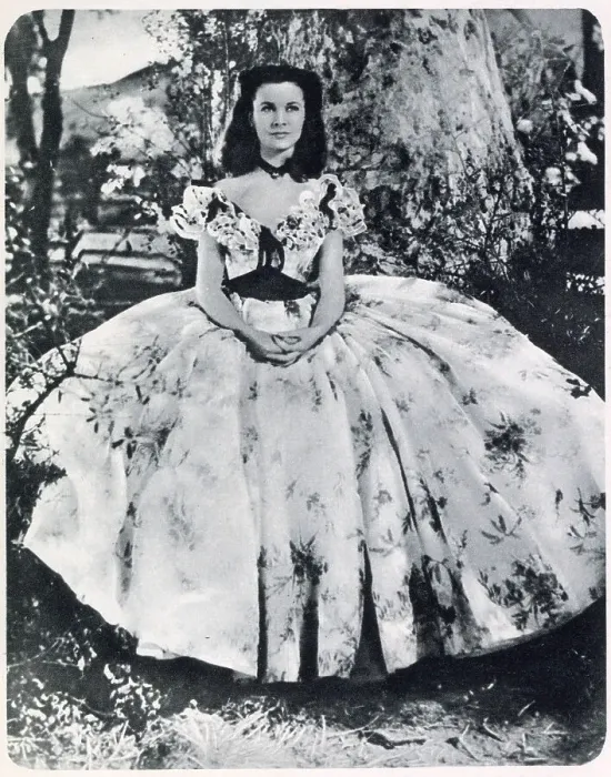 Framed Print : Vivien Leigh (1913 - 1967), British actress, star of the 1939 blockbuster film, Gone with the Wind in costume. Date: 1939