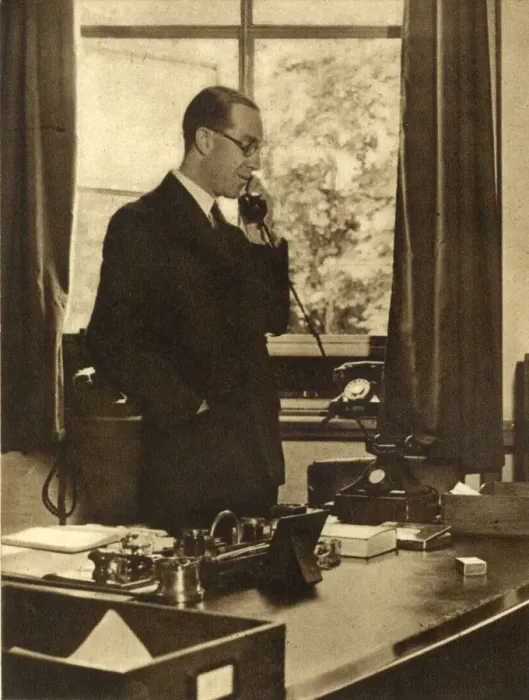 Framed Print : Walter Monckton at the Civil Service Framed Print : Walter Monckton at the Civil Service