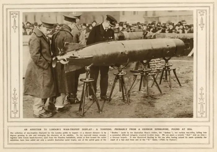 Framed Print : War trophies on display in London, 1915 Framed Print : War trophies on display in London, 1915
