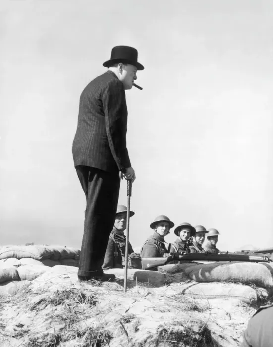 Framed Print : Winston Churchill Visiting Coastal Defences near Dover Framed Print : Winston Churchill Visiting Coastal Defences near Dover