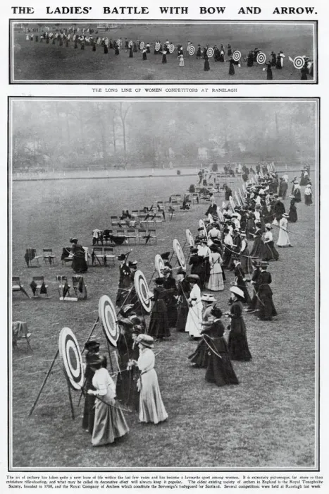 Framed Print : Women competitors at Ranelagh, Dublin, playing in a competition. Date: 1909 Framed Print : Women competitors at Ranelagh, Dublin, playing in a competition. Date: 1909