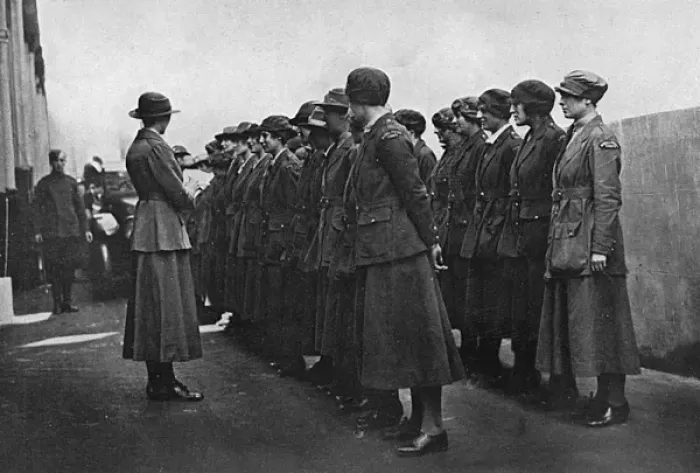 Framed Print : Women drivers of the RAF, WW1