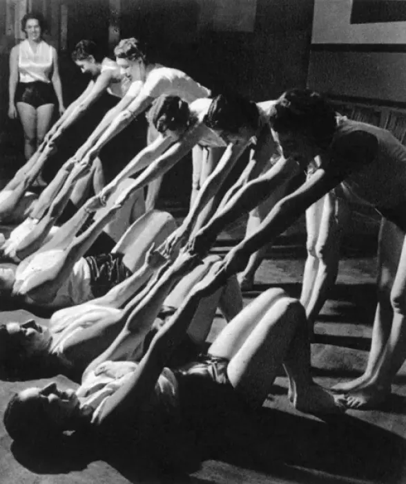 Framed Print : The Womens League of Health & Beauty exercise classes, 1938 Framed Print : The Womens League of Health & Beauty exercise classes, 1938
