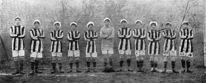 Framed Print : A womens war workers football team, 1918 Framed Print : A womens war workers football team, 1918
