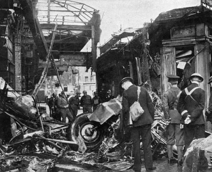 Framed Print : Wreckage caused by Dornier Bomber in Victoria Station Framed Print : Wreckage caused by Dornier Bomber in Victoria Station