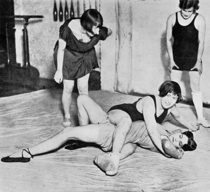 Framed Print : Wrestling club for women in Vauxhall Framed Print : Wrestling club for women in Vauxhall