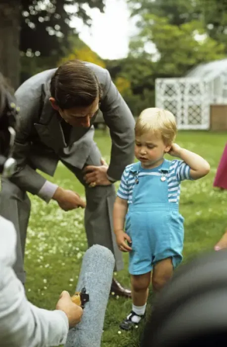 Framed Print : Young Prince William infront of Media