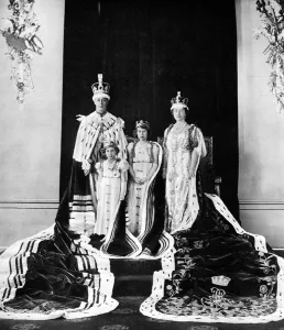 Bowes Prints: 1937 Coronation: the Royal Family in their robes