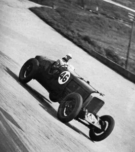 Bentley Prints: 500 miles world record beaten at Brooklands, 1931