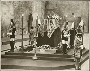 Cavalry Prints: Over 5000 people an hour passed through Westminster Hall to pay their tributes to