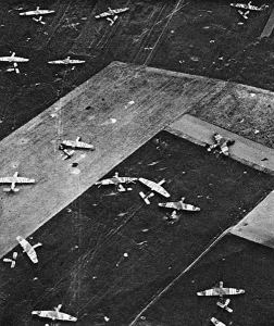Wings Prints: Airborne troops landing in Caen