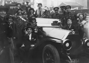 Happy Prints: Armistice Day happy crowd 11th November 1918